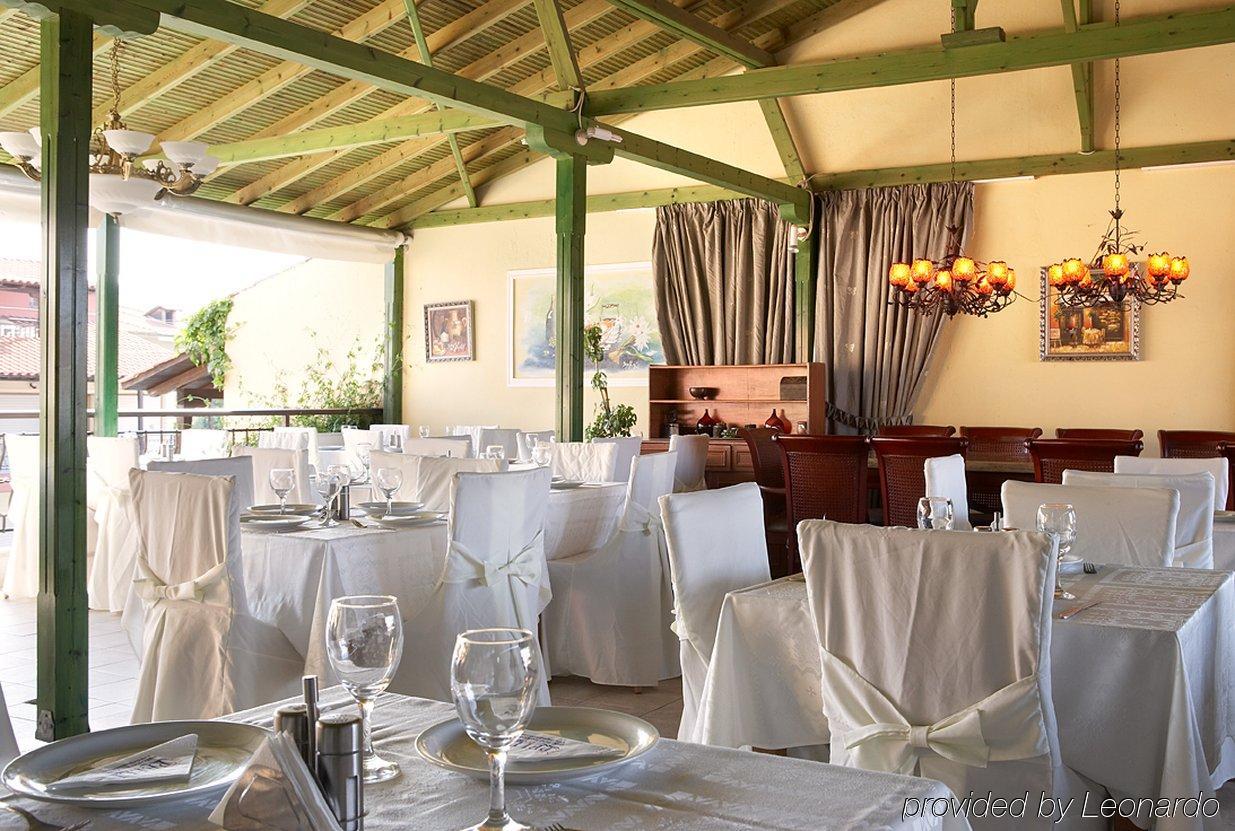 Pelli Hotel Pefkochori Restaurant foto