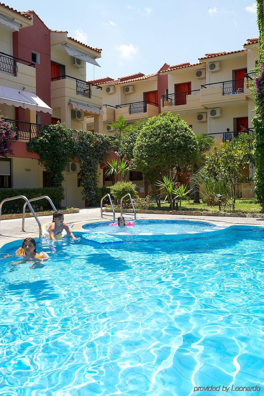 Pelli Hotel Pefkochori Einrichtungen foto