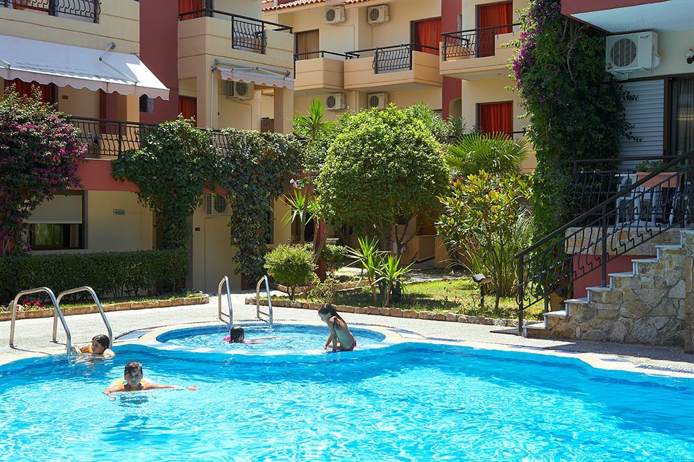 Pelli Hotel Pefkochori Exterior foto
